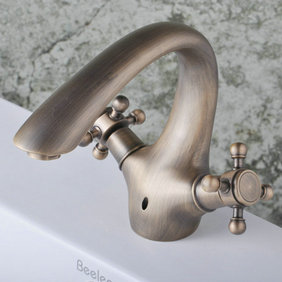 Antique Brass Centerset Two Handles Bathroom Sink Faucet T0402A