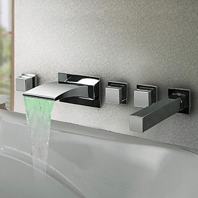 Thermochromic Contemporary Chrome Finish LED Waterfall Bathroom Tub Faucet T8043