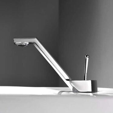 Art Deisgned Chrome Finished Brass Hotel/Home Mixer Bathroom Sink Faucet T0190C